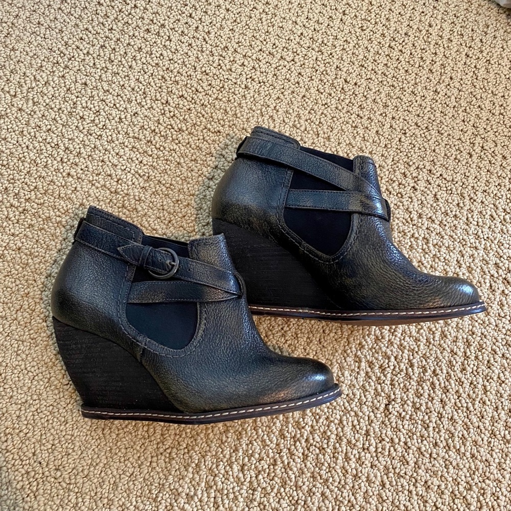 Schuler & Sons Wedge Booties
